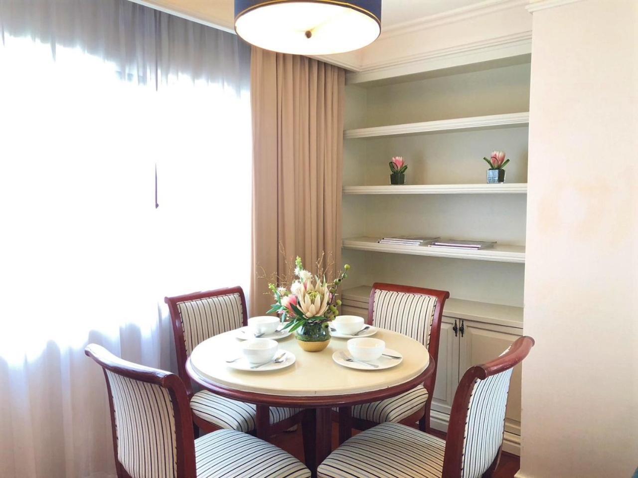 Отель Centre Point Sukhumvit 10 Бангкок Номер фото